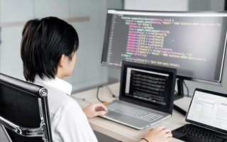 武夷山 api php源码,下载的php源码怎么运行呢？